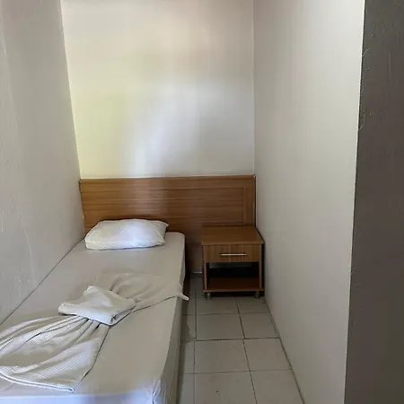 Hotell Zuemruet Pansiyon Side